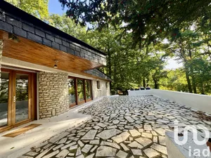 Architectural house at Gif-sur-Yvette (91190)