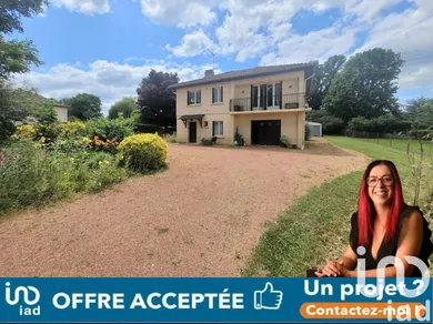 House at Commelle-Vernay (42120)