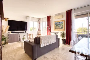 Apartment in Saint-Raphaël (83700)