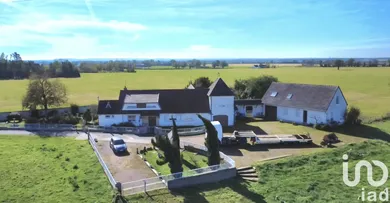 Maison de campagne à Saint-Aignan-des-Noyers (18600)