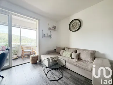 Appartement à Hyères (83400)