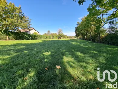 Terrain à bâtir à Dornes (58390)