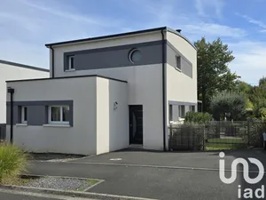 House at Montreuil-Juigné (49460)