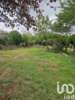 Terrain à bâtir à Vars (16330)