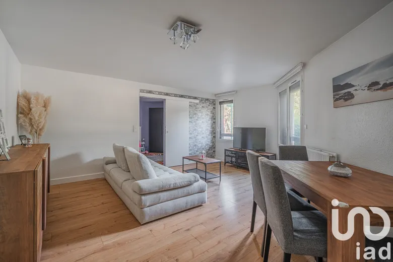 Appartement 4 pièces 83 m² · à Eybens · 82,7 m² · 218 000 €