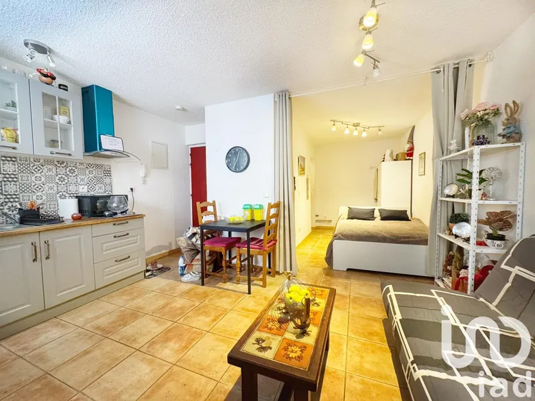 Appartement 1 pièce 26 m² · à Solliès-Pont · 26 m² · 73 000 €