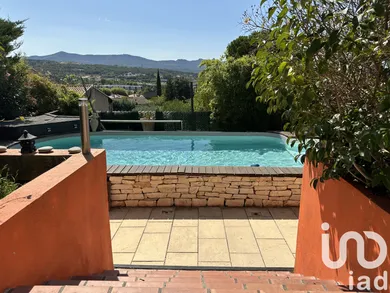 House at Meyreuil (13590)