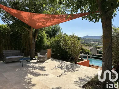 House at Meyreuil (13590)