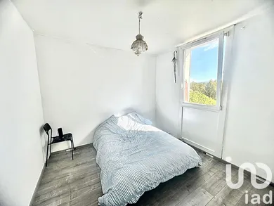 Apartment in Marignane (13700)