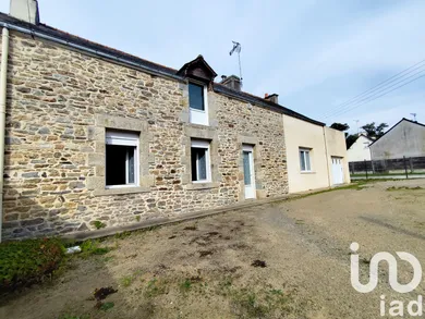 Village house at Bains-sur-Oust (35600)