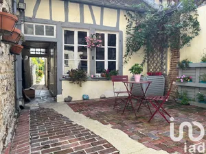 Maison de ville à Chaumont-en-Vexin (60240)