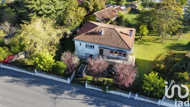 Maison à Montbron (16220)