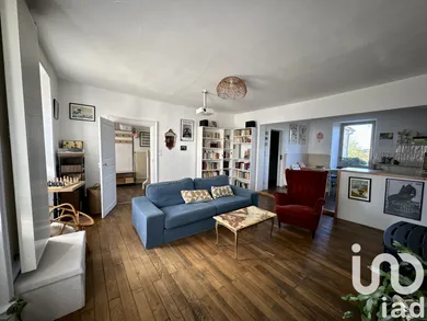 Townhouse in Parthenay (79200)