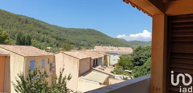 Immeuble à Solliès-Pont (83210)