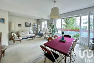 Apartment at Paris (75015)