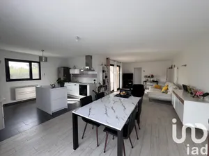 House at Dornes (58390)