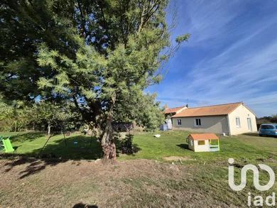 Maison de campagne à VAL EN VIGNES (79290)