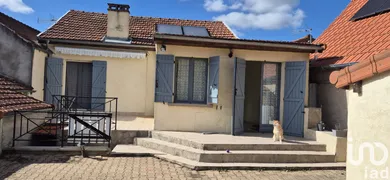 House at Escurolles (03110)