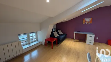 Studio à Saint-Étienne (42000)