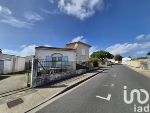 Building at La Tremblade (17390)