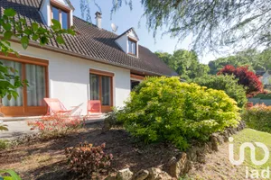 House in Vaux-sur-Seine (78740)