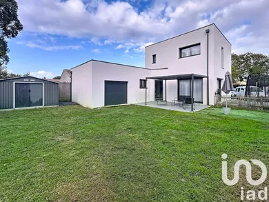 Maison d'architecte à Saint-Brevin-les-Pins (44250)