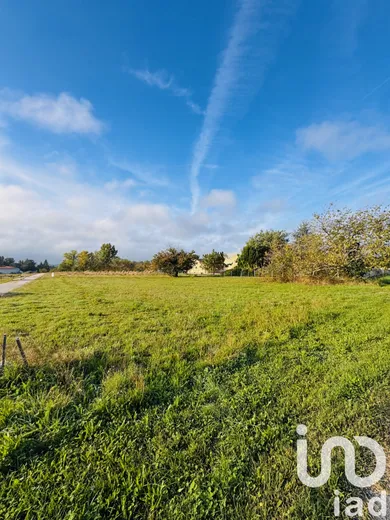 Terrain à Lamothe-Montravel (24230)