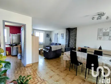 Detached house at Bessé-sur-Braye (72310)