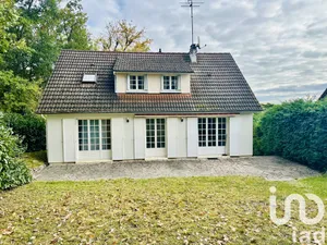 House at Barjouville (28630)