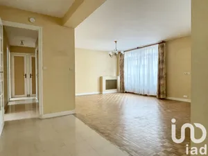 Apartment at Troyes (10000)