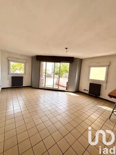 Apartment in Nîmes (30900)