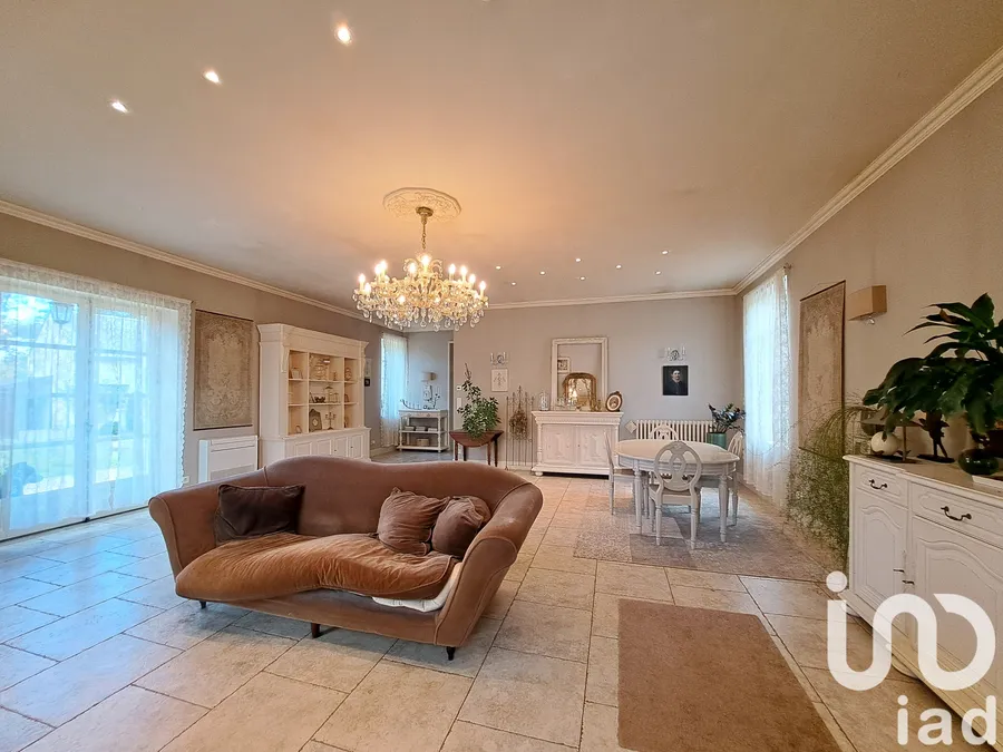 Maison 5 pi&egrave;ces &agrave; Hommes