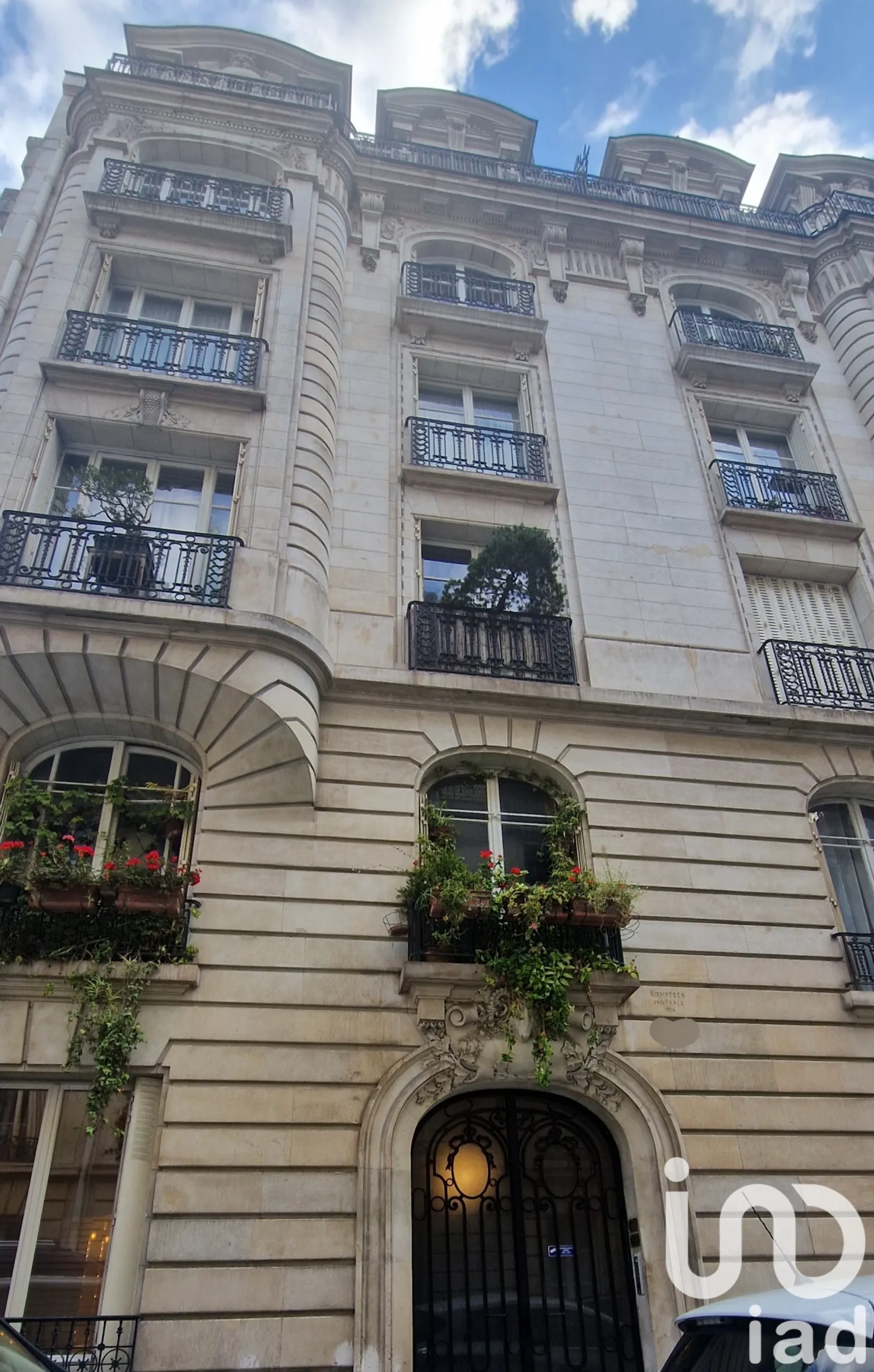 Vente appartement à Paris (75008) : studio 1 pièce 6 m² — 6