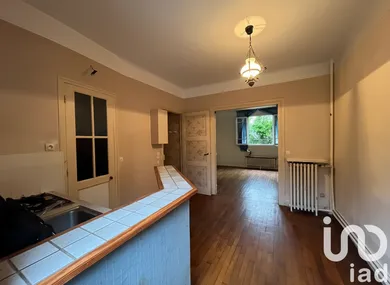 Apartment in Chaville (92370)
