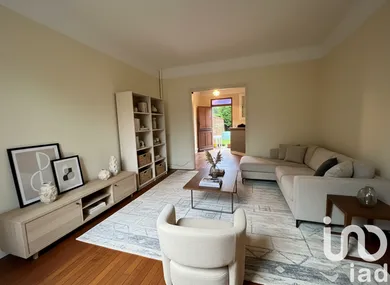 Apartment in Chaville (92370)