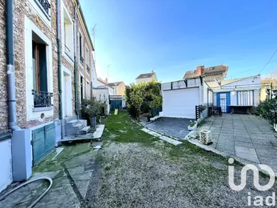 Immeuble à Corbeil-Essonnes (91100)