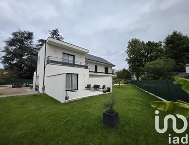 Architectural house in SOISY SUR SEINE (91450)