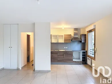 Apartment in Magny-le-Hongre (77700)