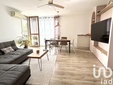 Apartment in Saint-Raphaël (83700)