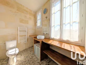 Apartment in Bordeaux (33800)