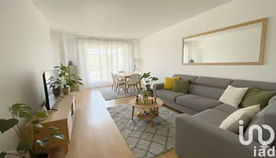 Apartment in Groslay (95410)