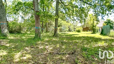 Terrain à bâtir à Montigny-Lencoup (77520)