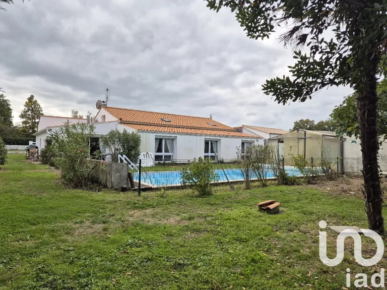 Maison 6 pièces 191 m² · à Saint-Maixent-sur-Vie · 191 m² · 375 000 €
