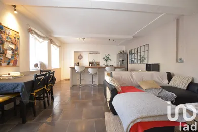 House at Ouveillan (11590)