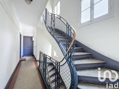 Apartment in Paris (75015)