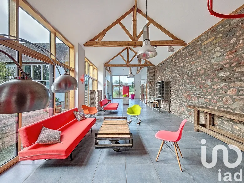 Maison 8 pièces 277 m² · à Erbrée · 276,5 m² · 437 000 €