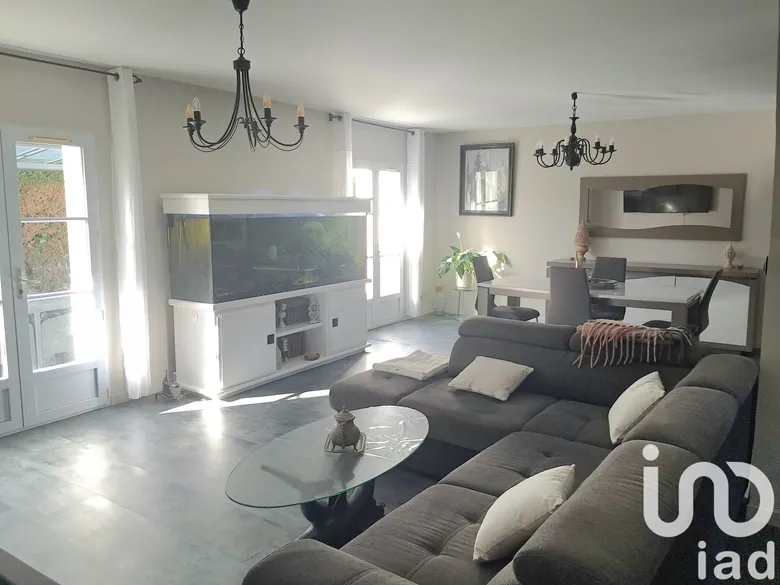 Maison 8 pièces 167 m² · à Sainte-Foy · 167 m² · 379 000 €