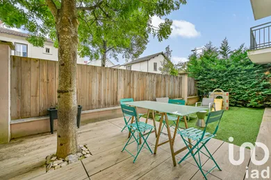 Apartment in Nanterre (92000)