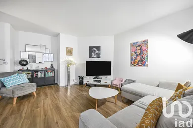 Apartment in Nanterre (92000)