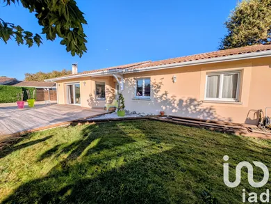 Traditional house in Le Barp (33114)